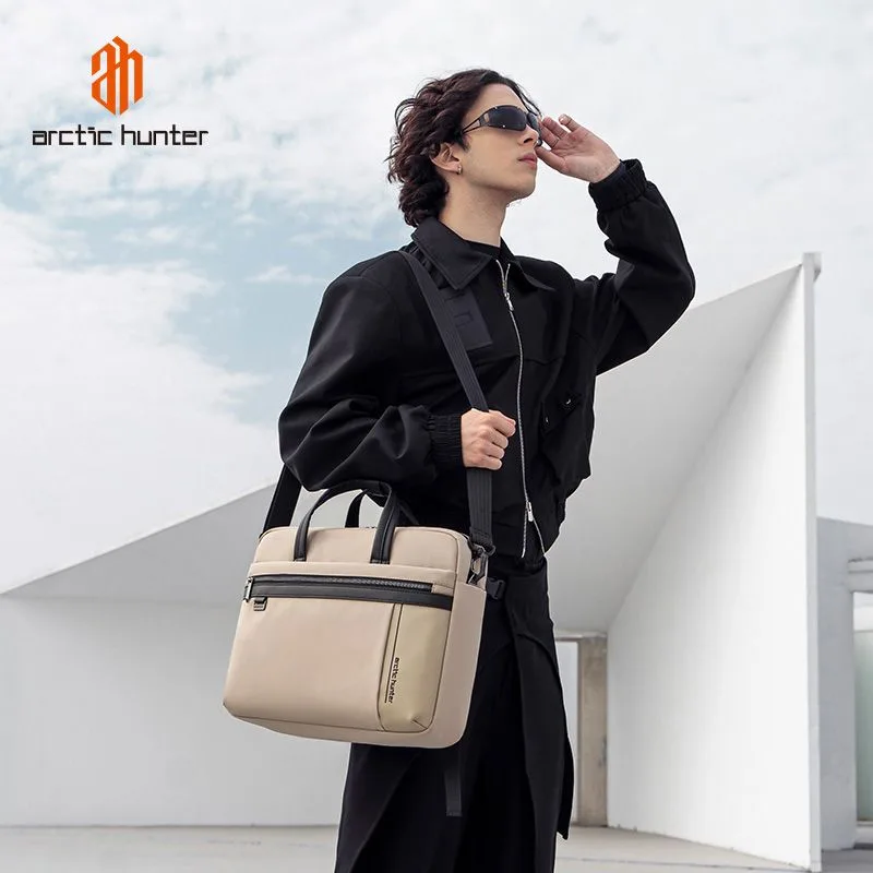 ARCTIC HUNTER τσάντα ώμου GWB00849 με θήκη laptop 15.6", 14L, χακί — εικόνα 2