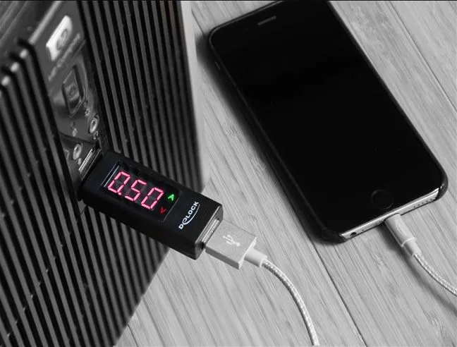 DELOCK αντάπτορας USB 65569 με οθόνη ένδειξης V/A, έως 5V/4A, μαύρος — εικόνα 2