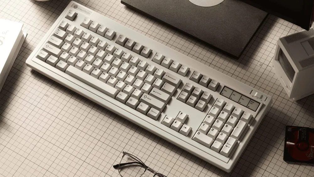 Keychron R6 (R6-M1) QMK Wireless Mechanical Keyboard Red Switch Hot-Swap RGB 100% US Retro — εικόνα 3