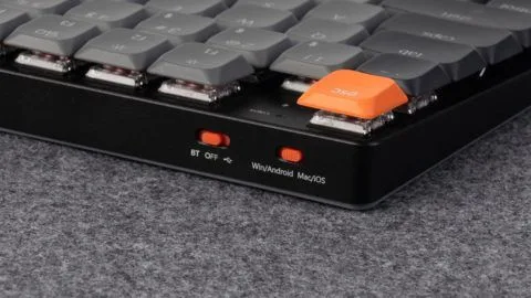Keychron K1 V6 (K1X-B1) QMK Wireless Mechanical Keyboard Red Switch RGB 80% US Layout — εικόνα 5