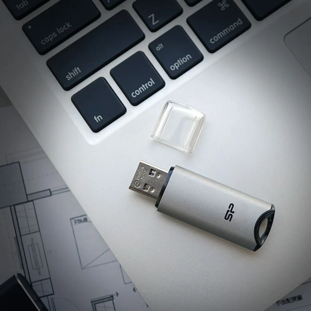 SILICON POWER USB Flash Drive Marvel M02, 256GB, USB 3.2, γκρι — εικόνα 2